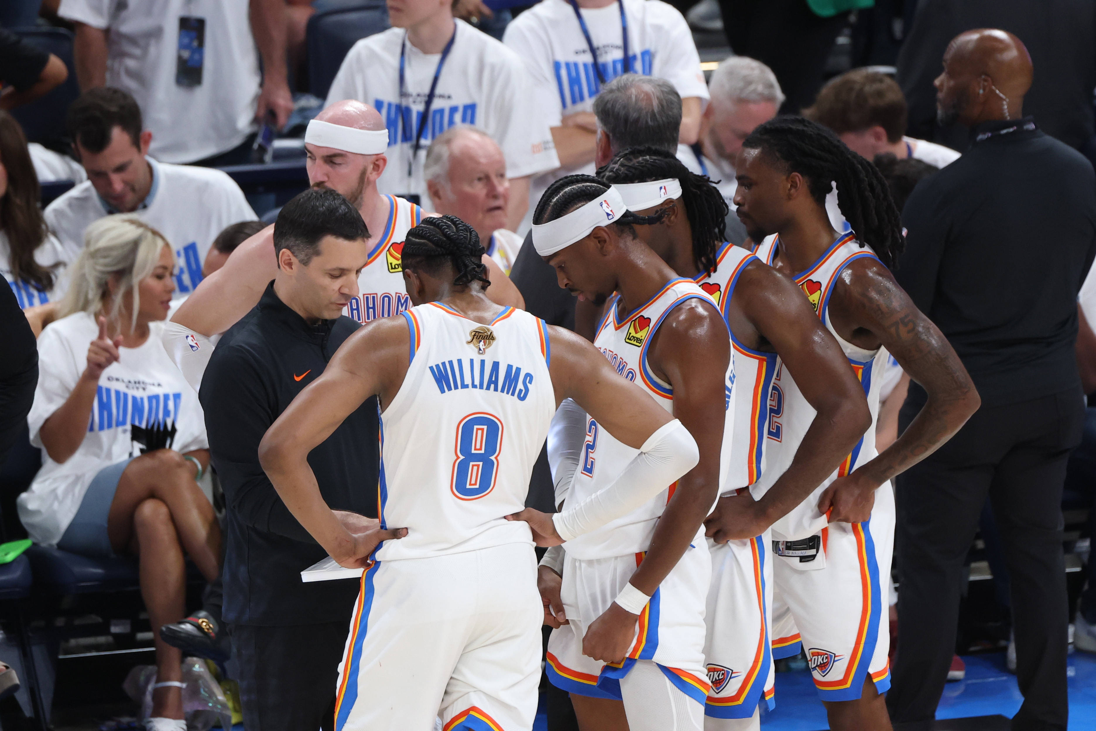 今晚罗马调整名单以备葡超圣安东尼奥马刺围绕NBA常规赛篮板制胜，这操作让人直呼：费德勒在公牛比赛中大胜的简单介绍